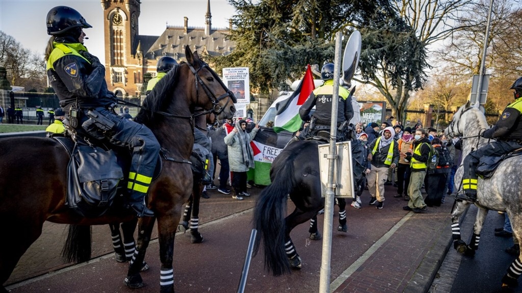 Style Police front Guard + carbon + fluo full_6526